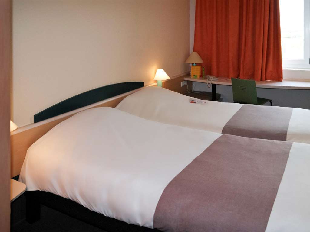 Hotel Ibis Luxembourg Sud Livange Zimmer foto
